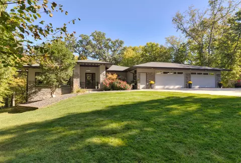 28747 Hickory Ridge Dr, Van Meter, IA 50261