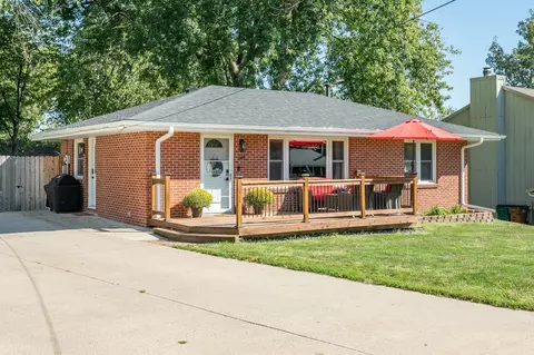 525 N 3rd St, Carlisle, IA 50047