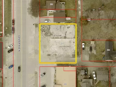 211 Center Ave N, Mitchellville, IA 50169