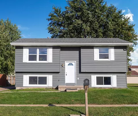 409 N Roche St, Knoxville, IA 50138