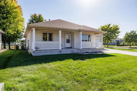 2624 Dalton St, Ames, IA 50010