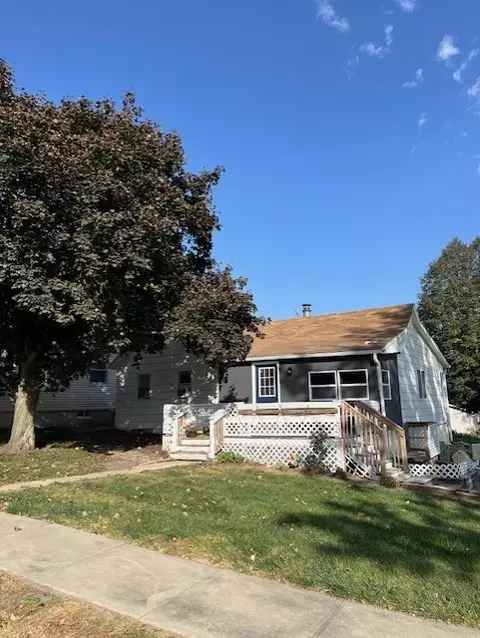 311 N Sherman St, Stuart, IA 50250