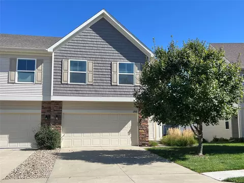 193 79th St, West Des Moines, IA 50266