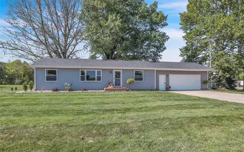161 Langstraat Ln, Knoxville, IA 50138
