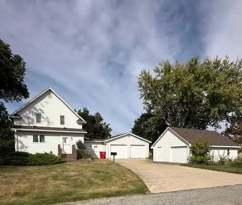 201 E Veterans Dr, Ogden, IA 50212