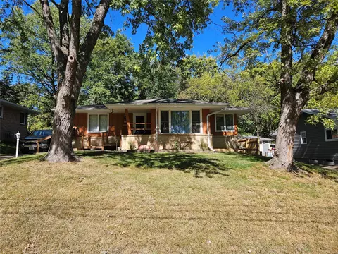 2813 Bennett Ave, Des Moines, IA 50310