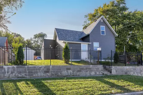 410 E 17th St, Des Moines, IA 50316
