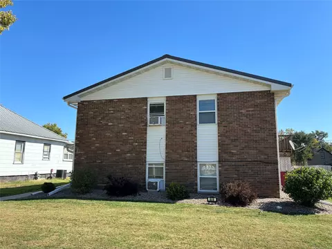 808 3rd St, Perry, IA 50220