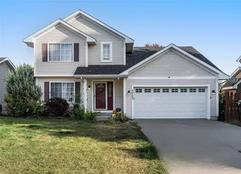 4965 Raintree Dr, West Des Moines, IA 50265
