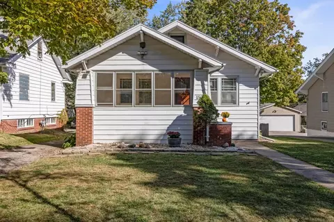 1507 44th St, Des Moines, IA 50311