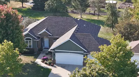 2308 Suncrest Dr, Ames, IA 50014