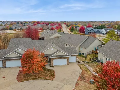 2414 NW 160th Ct, Clive, IA 50325