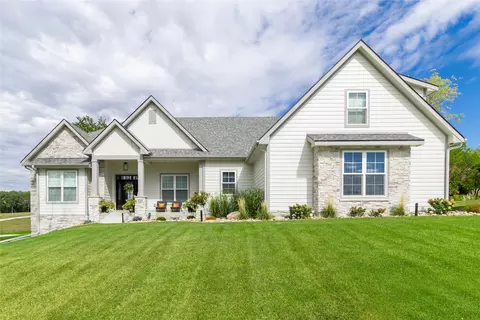 9584 Greybirch Pt, West Des Moines, IA 50266
