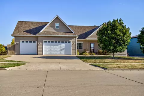 924 Trail Dr, Slater, IA 50244
