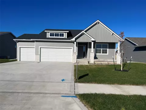 5390 Leyden Ave, Des Moines, IA 50317