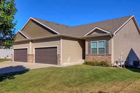 532 NW Autumn Crest Dr, Ankeny, IA 50023