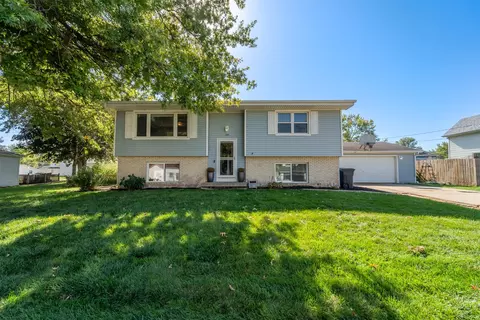 104 W South St, Prairie City, IA 50228