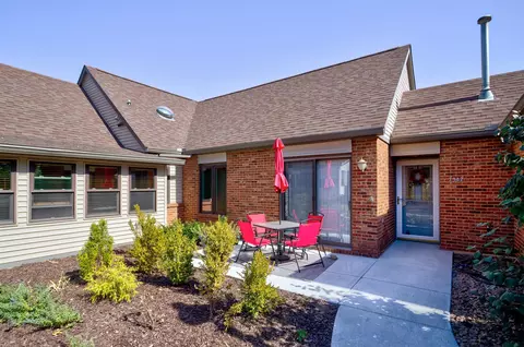 2342 Hilton Ct, Ames, IA 50014