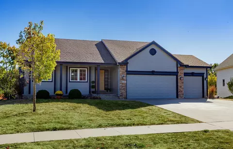4505 SW Bluegrass Dr, Ankeny, IA 50023