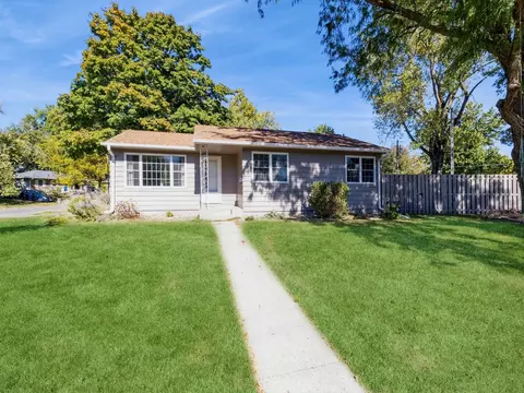 4135 Tucson Ct, Ames, IA 50014
