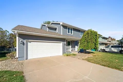 302 NE Mandy Ln, Ankeny, IA 50021