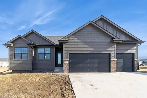 2507 NW Linwood Ct, Ankeny, IA 50023