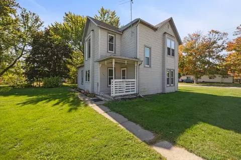 704 Dallas St, Dexter, IA 50070