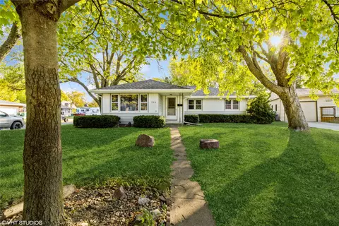 902 W Court Ave, Winterset, IA 50273