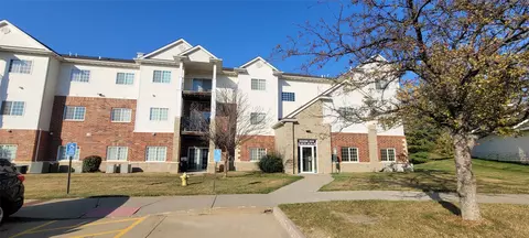 6255 Beechtree Dr #2205, West Des Moines, IA 50266