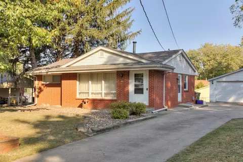 4900 Walnut Dr, Pleasant Hill, IA 50327