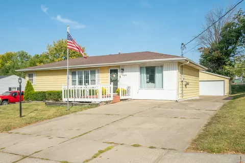 466 Palomino Pkwy, Des Moines, IA 50320