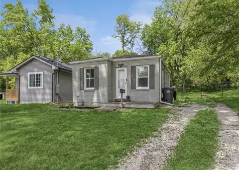 1003 Carrie Ave, Des Moines, IA 50315