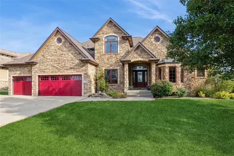 1595 SE Hawthorne Ridge Dr, Waukee, IA 50263