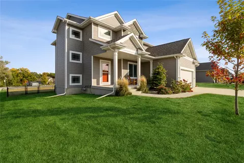 931 Lost Lake Dr, Polk City, IA 50226