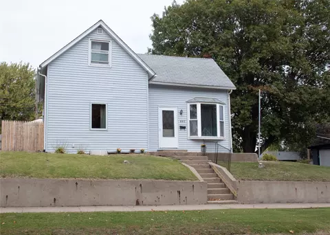 805 E Main St, Knoxville, IA 50138