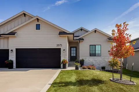 2875 Serenity Dr, Waukee, IA 50263