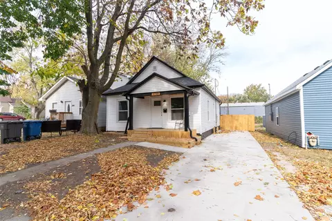 1738 Capitol Ave, Des Moines, IA 50316