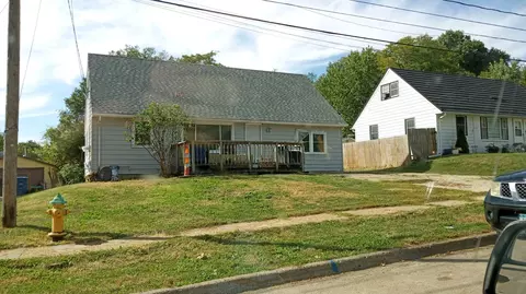 7406 SW 13th St, Des Moines, IA 50315
