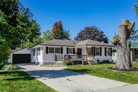608 SW Elm St, Ankeny, IA 50023