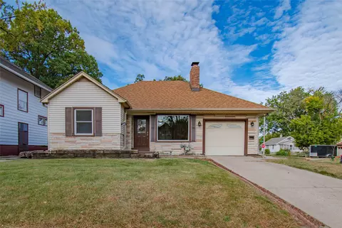 3124 E 7th St, Des Moines, IA 50316