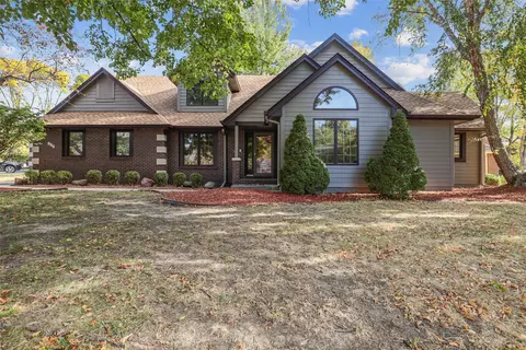 509 Valley West Ct, West Des Moines, IA 50265