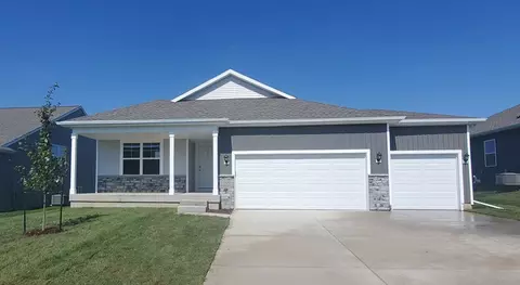 1307 NE 55th St, Ankeny, IA 50021