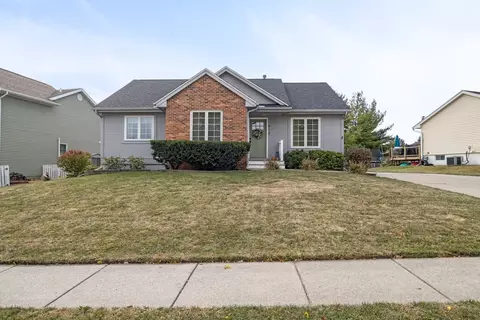 913 SE Chaparal Dr, Ankeny, IA 50021