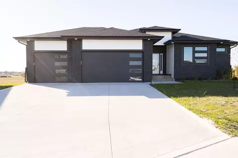 1604 NW Arbor Dr, Ankeny, IA 50023