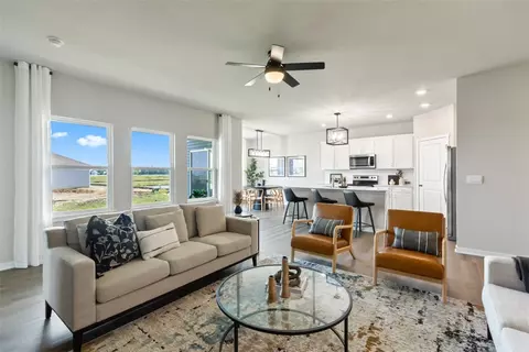 3207 Lakeview Dr SE, Altoona, IA 50009