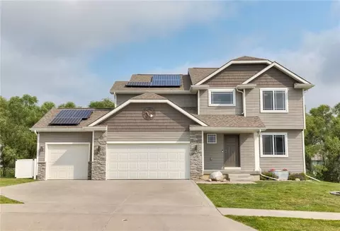 1201 SW 7th St, Grimes, IA 50111