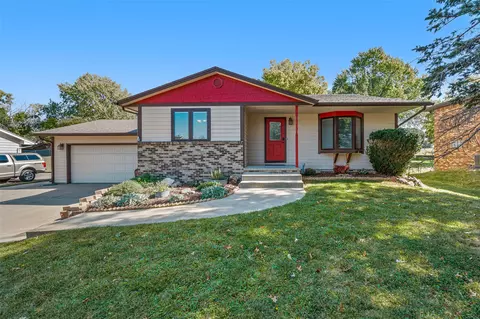 411 N Walnut Blvd, Pleasant Hill, IA 50327
