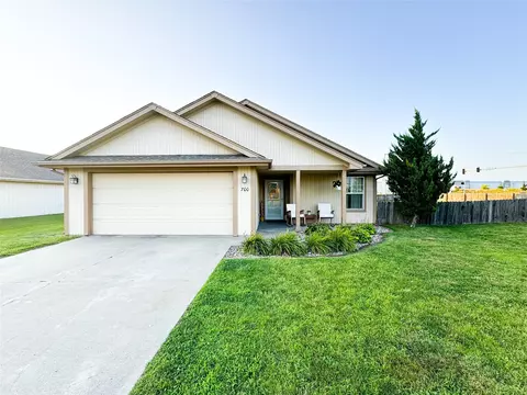 700 33rd St SW, Bondurant, IA 50035