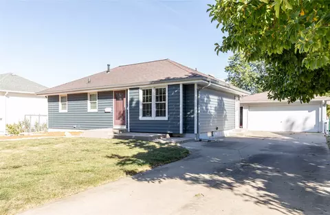 605 SE Trilein Dr, Ankeny, IA 50021