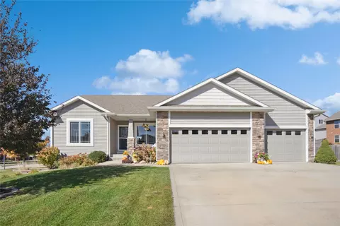 4006 145th St, Urbandale, IA 50323